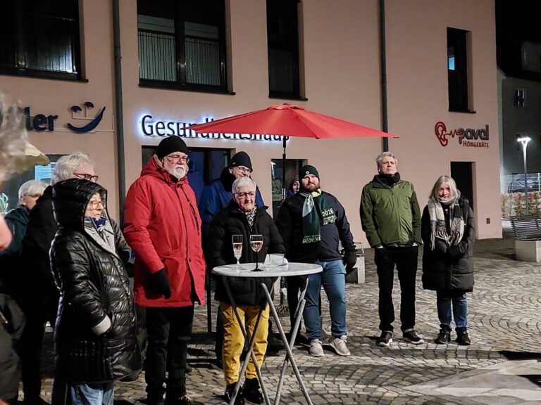 Zwei Jahre stille Mahnwache in Burladingen – gemeinsam für Demokratie, Toleranz und Vielfalt