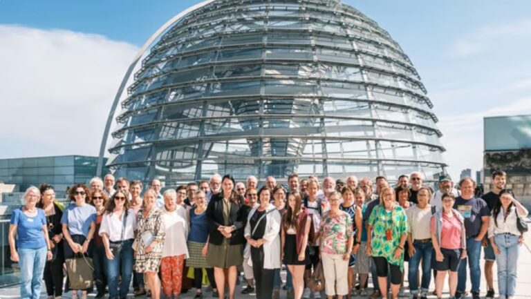 50 politisch engagierten Bürger folgten der Einladung der Bundestagsabgeordneten Anja Reinalter